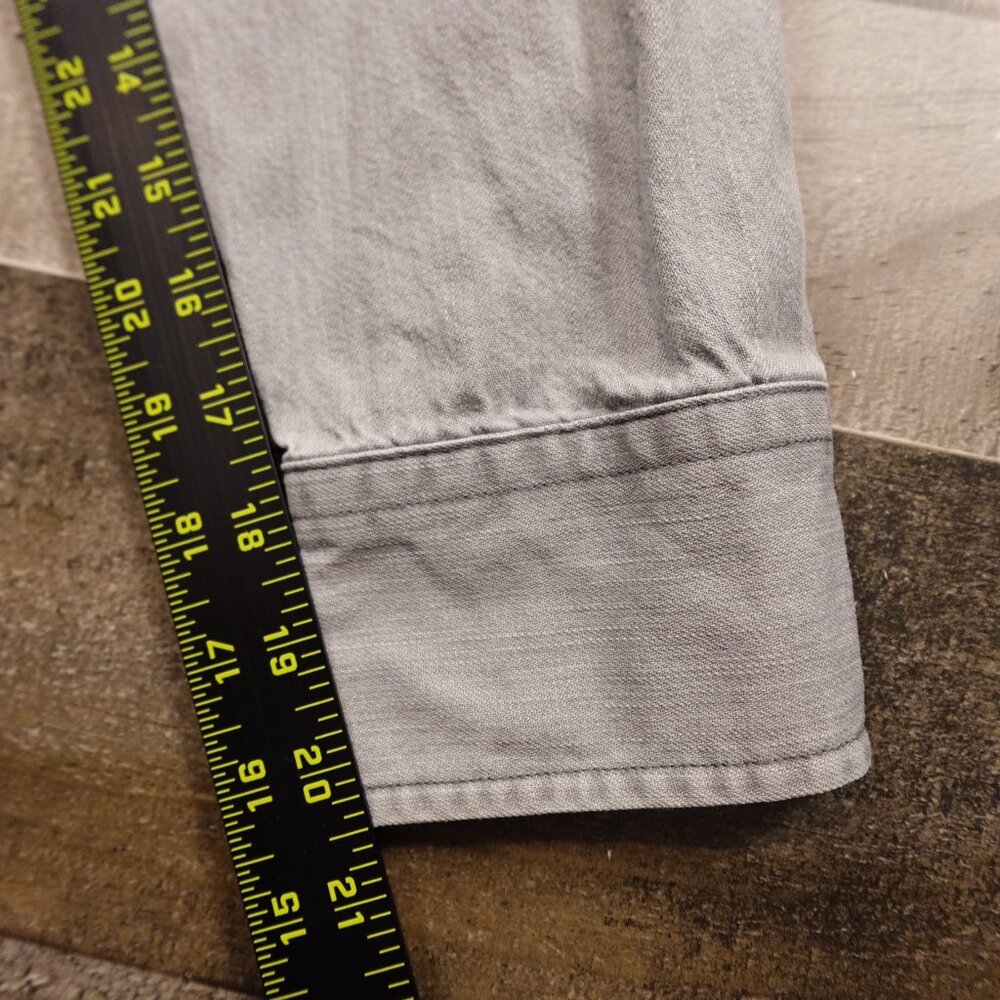UNTUCKit Button Up Shirt Men’s XL Gray Utility Workwear Cotton Casual - Picture 5 of 7